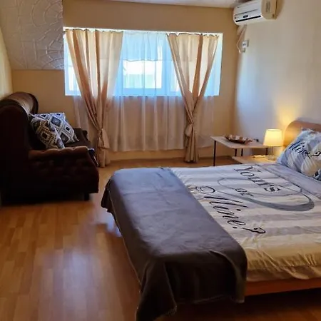 Apartamento Aпартамент с две спални, кухня и хол Ravda